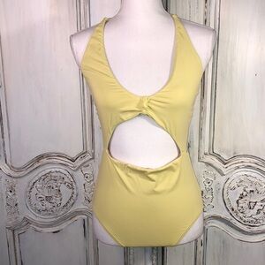 Yellow Cutout Strappy Back Trending One Piece Swimsuit 🩱
